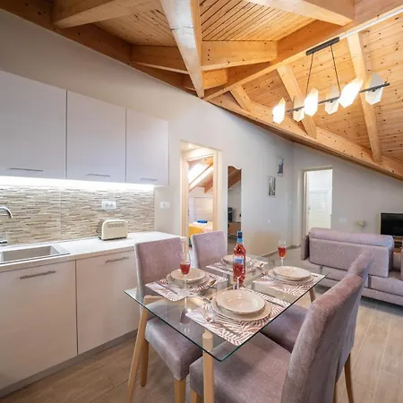 Apartment Mimoza's Peratata