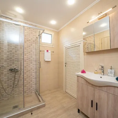 Mimoza's Apartman Peratáta